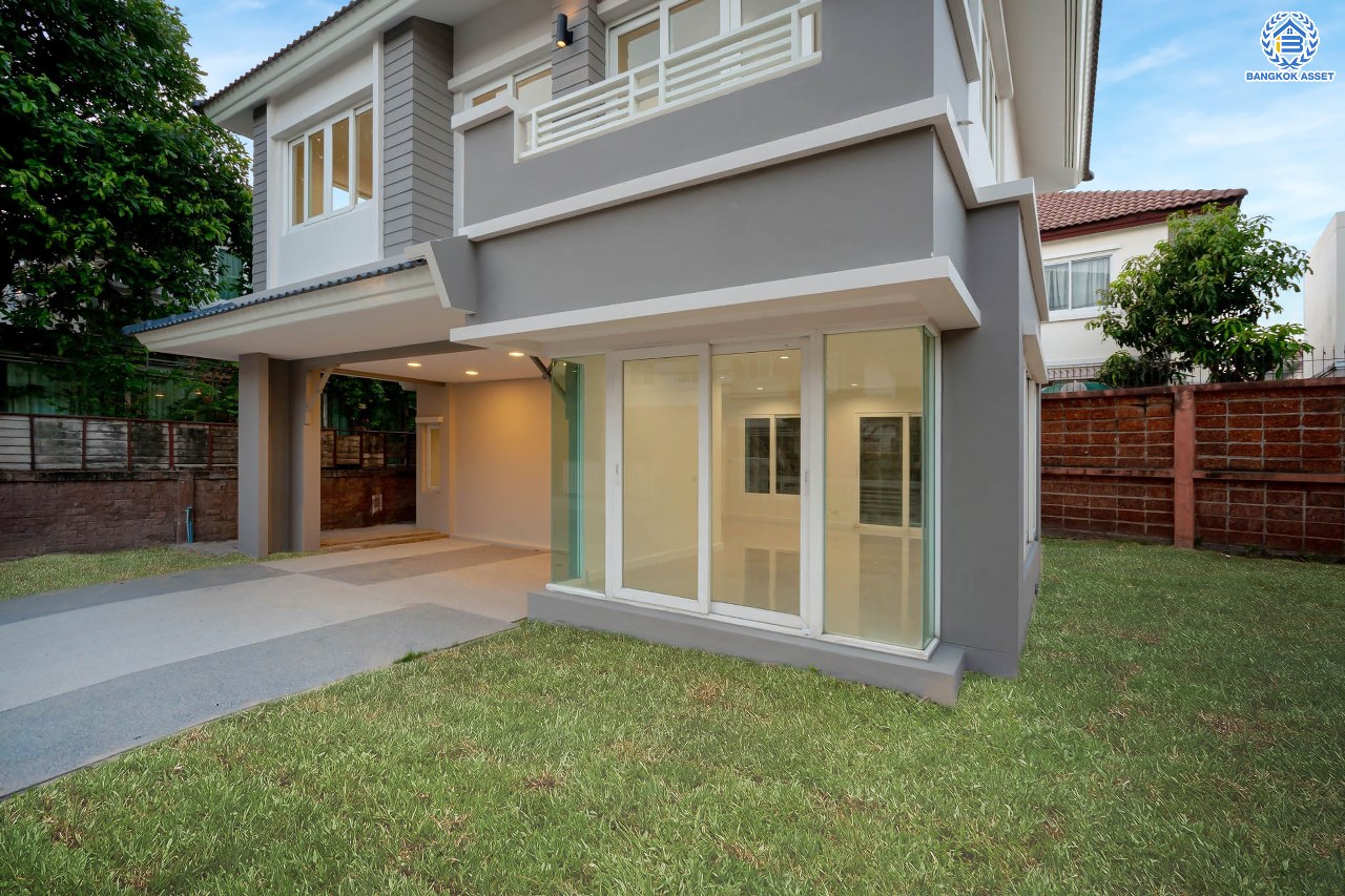 บ้านมือสองตกแต่งใหม่ โครงการ คาซ่าวิลล์ ราชพฤกษ์-รัตนาธิเบศร์2 แบรนด์ Q.House ต่อเติมครบพร้อมเข้าอยู่ เนื้อที่ 53.2 ตร.ว. ฟังก์ชันจัดเต็ม 3 ห้องนอน 3 ห้องน้ำ จอดรถได้ 2 คัน บนทำเลศักยภาพ ติดถนนราชพฤกษ์ และเพียง 10 นาทีถึงรถไฟฟ้า "สถานีบางรักน้อยท่าอิฐ"